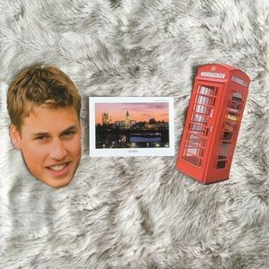 Lot of 12 Vintage 1990s UK and Ireland Postcards